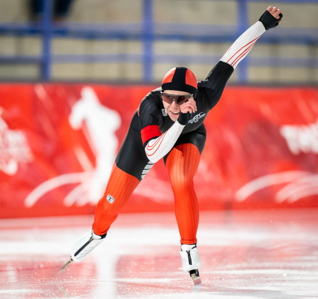 Jenna Larter skates in the 500m #2 during Speed Skating Canada’s Long Track Canadian Championships at the Olympic Oval in Calgary, Alberta on October 7, 2023. (Photo: Dave Holland/Speed Skating Canada)