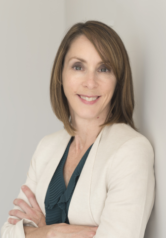 Karen-Cameron-Headshot-4